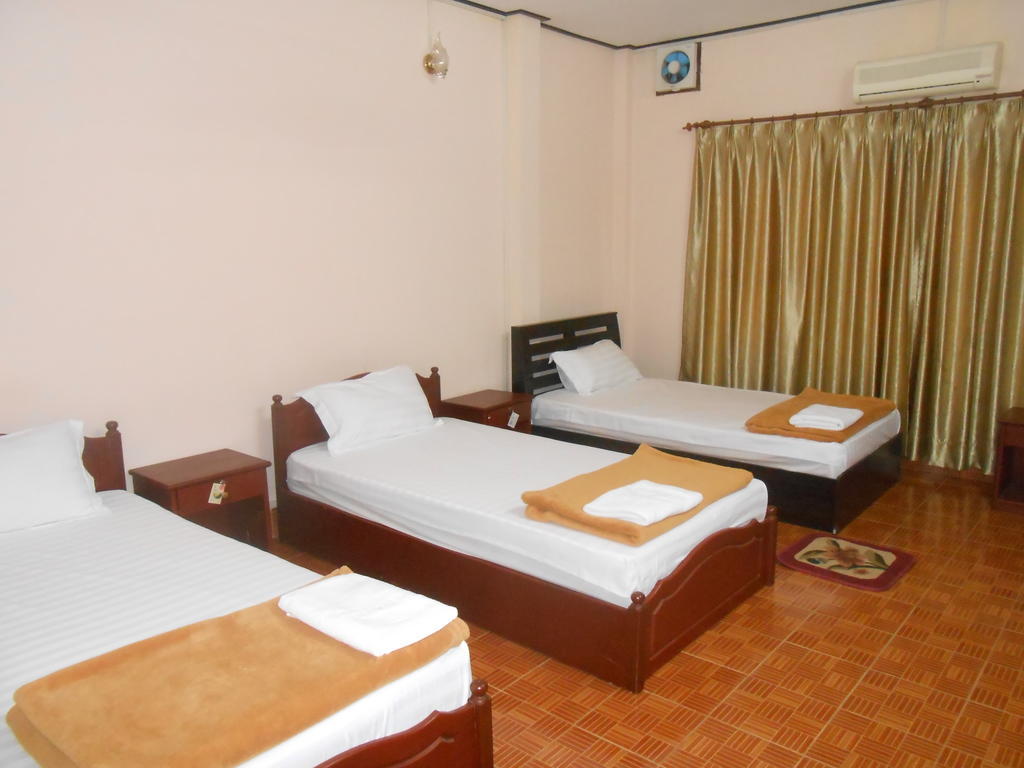 Phonebandith Hotel Vientiane Room photo
